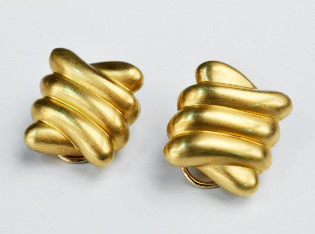 Pair of Angela Cummings Gold Ear Clips *: 18k yellow gold, signed Cummings and ©1994. 15.1 dwt.