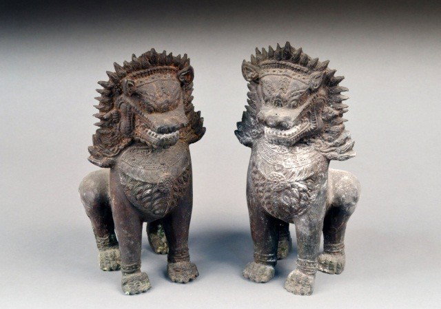 Pair of Metal Foo Lions: Modeled standing. Height 11 inches.