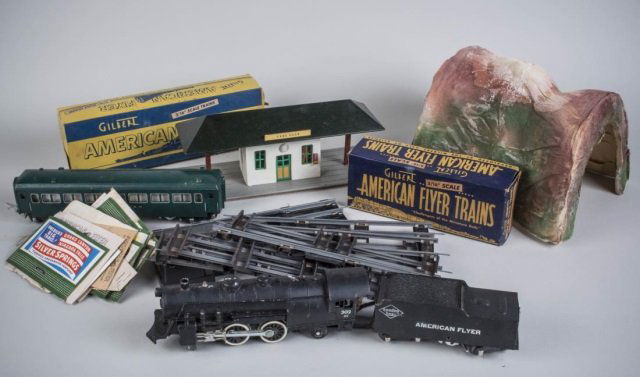 American Flyer S Gauge Train Set: Including tracks, controller, transformer, a tunnel, site fixtures, a #302 engine with tender, a #650 New Haven passenger car, a #718 mail car, a #640 hopper car, a #642 boxcar, and a #638 caboose. So