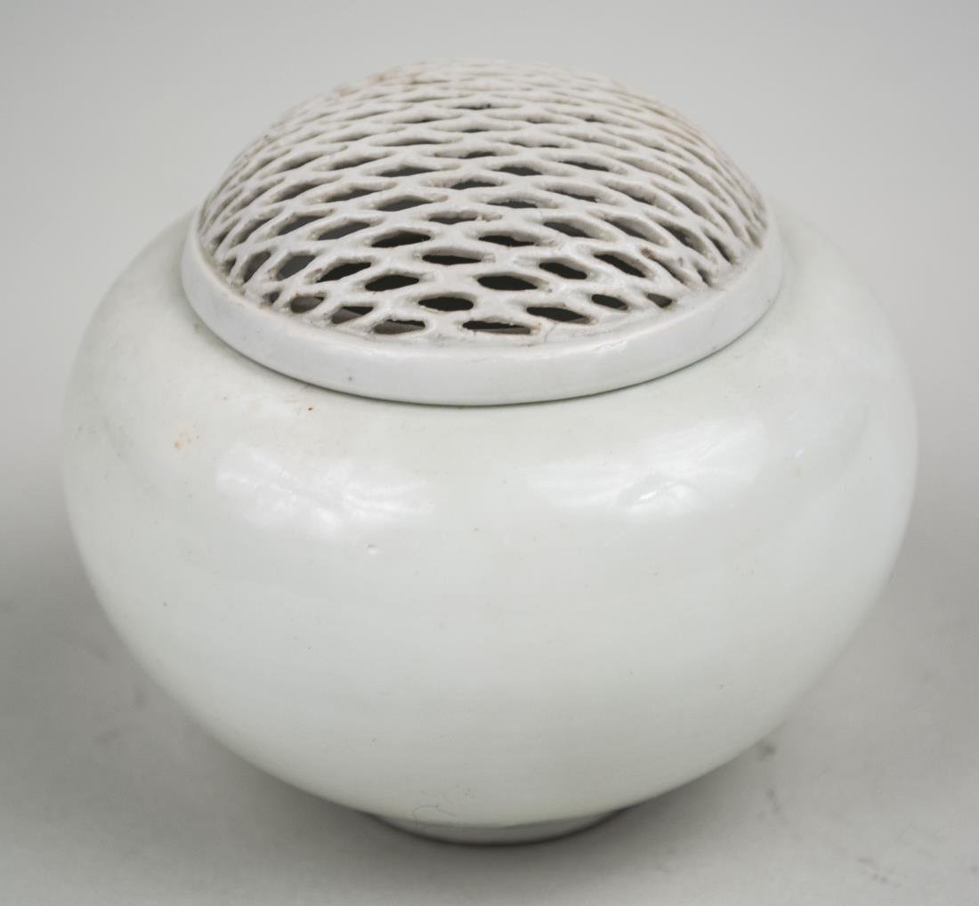 Chinese Blanc de Chine Porcelain Covered Jar (1 of 3)