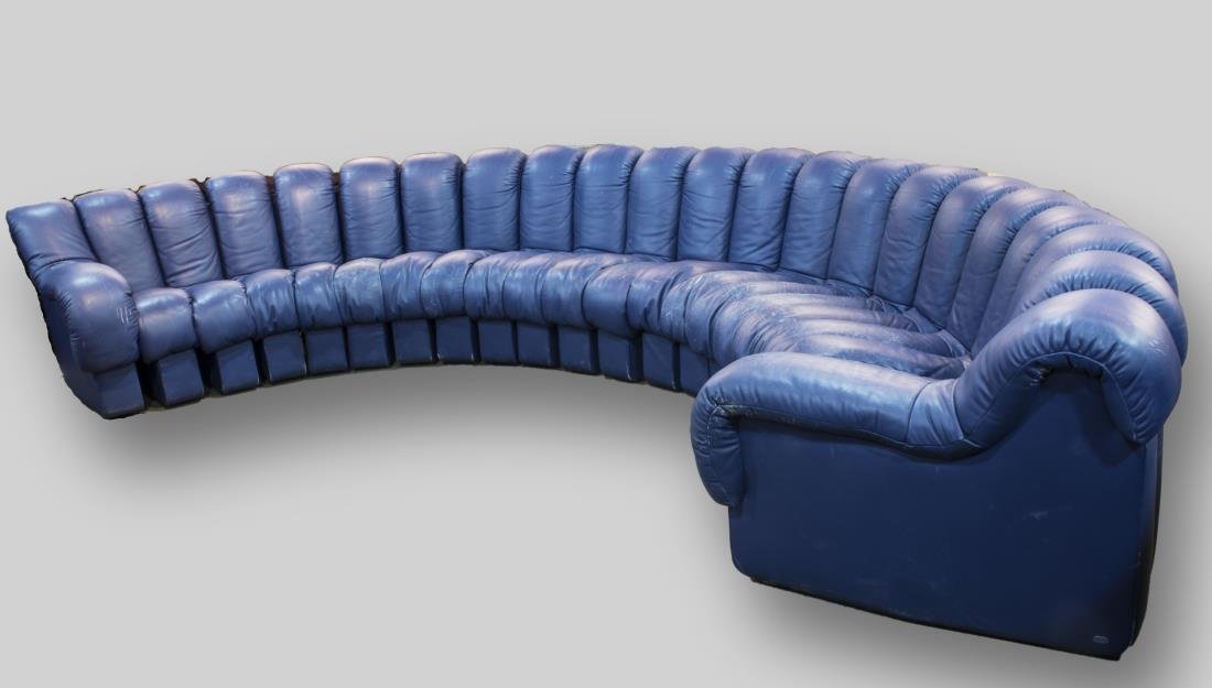 De Sede DS600 'Non Stop' Leather Sofa *: Distributed by Stendig, and designed by Swiss designers Ueli Berger, Eleonore Peduzzi-Riva, and Heinz Ulrich for De Sede, twenty two articulated blue leather sections, two arm, and twenty seat section