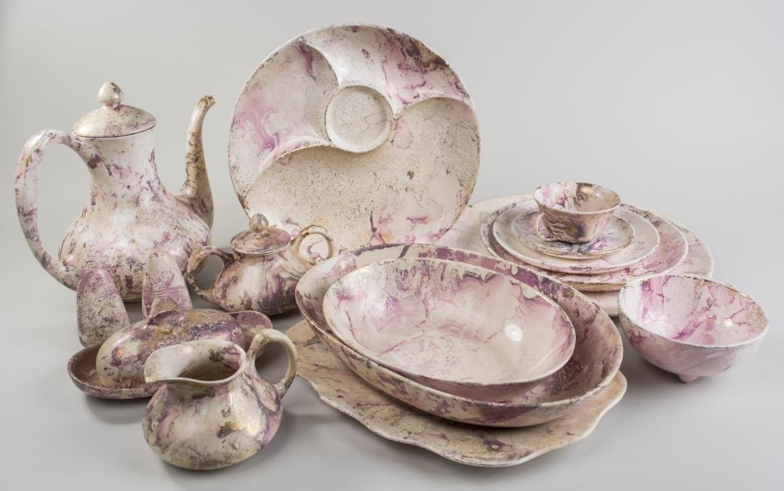 Sasha Brastoff Pottery Dinner Service: Approximately eighty four pieces, California pattern, comprising twelve dinner plates, one salad plate, twelve bread plates, twelve fruit bowls, twelve bowls, twelve cups, twelve saucers, a charger, a