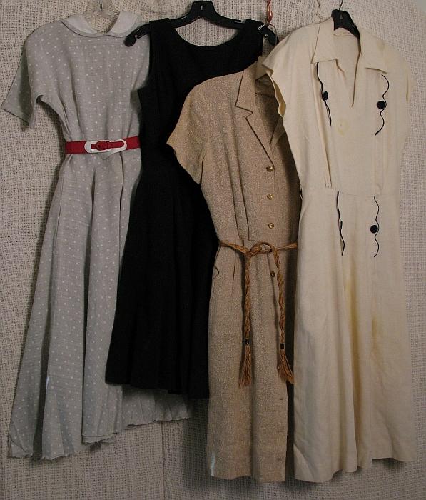 Lot of 50's 60's Linen Dresses: Four linen dresses. Size:4 Condition varie,some soiling.