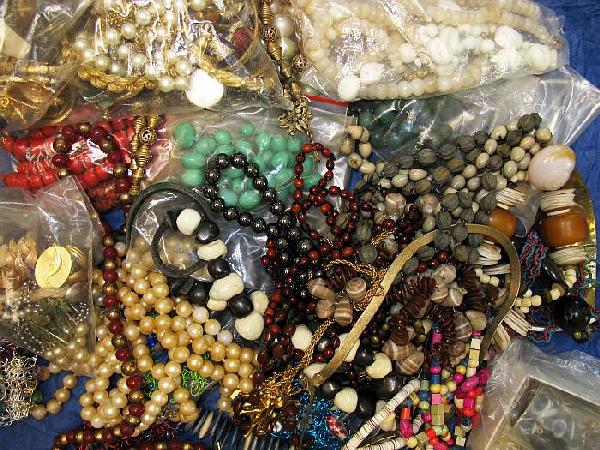 Large Lot Vintage Costume Jewelry: Late 20th C mixed lot beads, bracelets, brooches