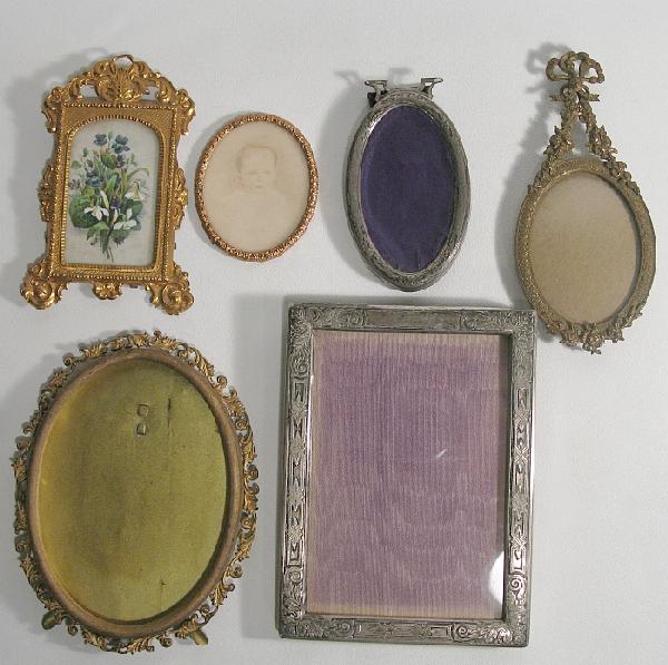 Nine Victorian period picture frames: in various sizes.