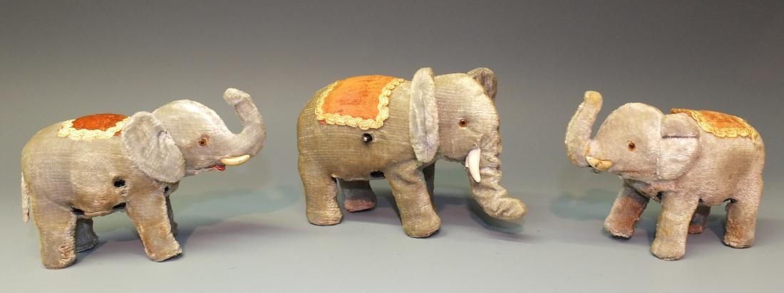 3 ALPS JAPAN JUMBO TIN WINDUP ELEPHANTS (1 of 3)