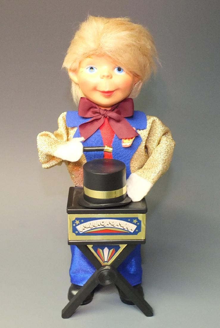 GERMAN CARL WINDUP ABRACADABRA MAGICIAN (1 of 5)