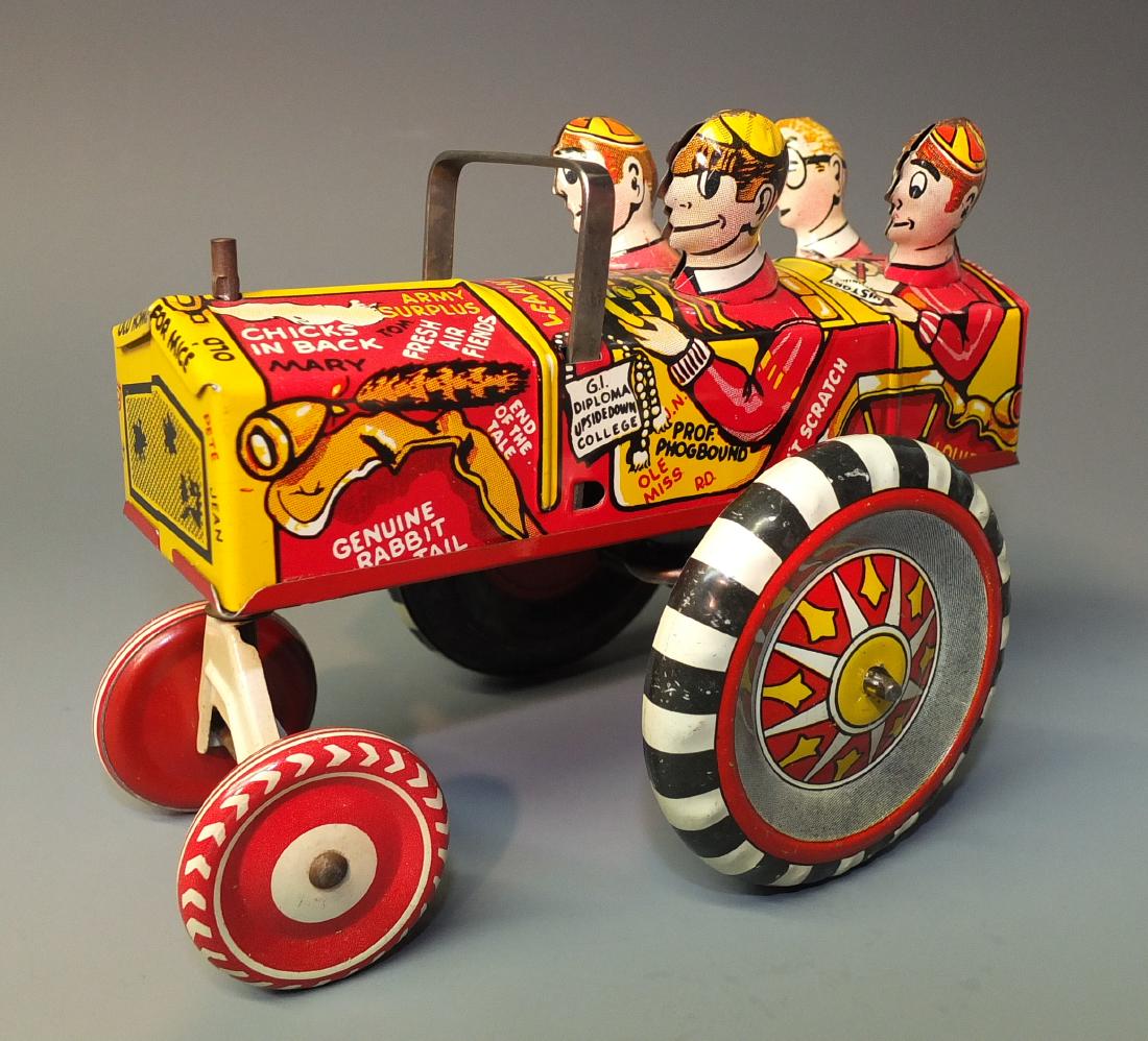 MARX OLD JALOPY COLLEGE BOYS WINDUP CRAZY CAR (1 of 7)