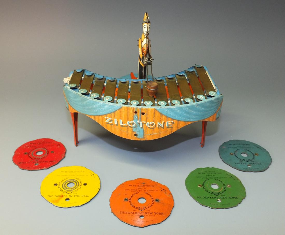 WOLVERINE MUSICAL ZILOTONE w/6 RECORDS (1 of 7)