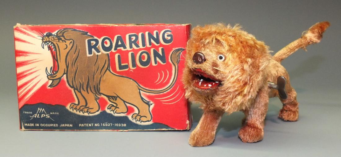 ALPS ROARING WALKING LION WINDUP & BOX (1 of 9)