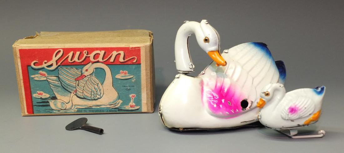 TN NOMURA SWAN TIN WINDUP & BOX (1 of 10)