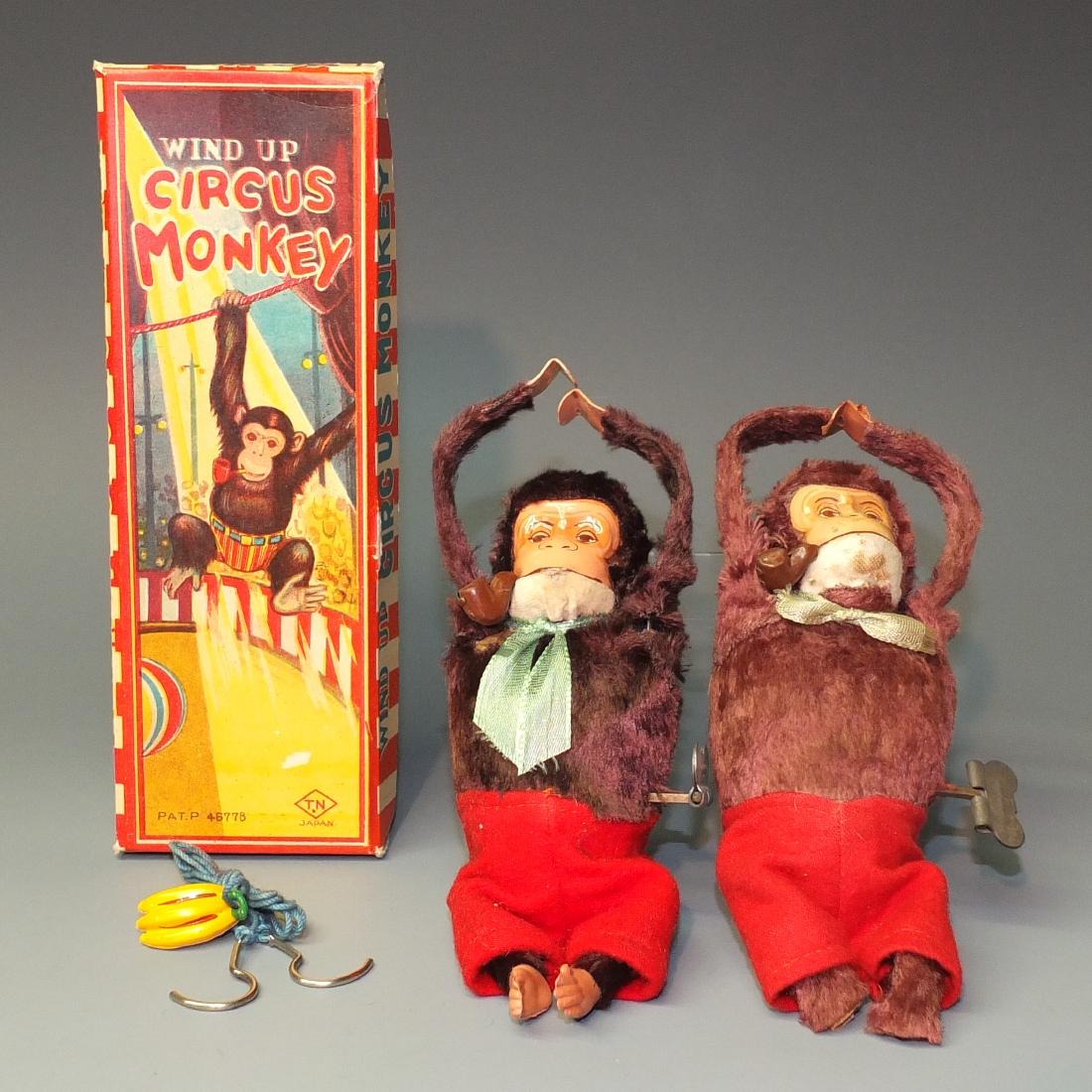 2 NOMURA TIGHTROPE CIRCUS MONKEYS & BOX (1 of 10)