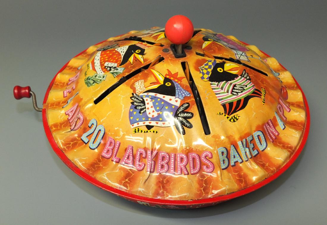 SCARCE MATTEL BLACK BIRD PIE TIN WINDUP (1 of 5)