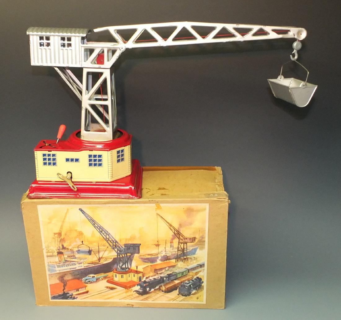 LARGE GERMAN TIN WINDUP DOCKYARD CRANE & BOX (1 of 12)