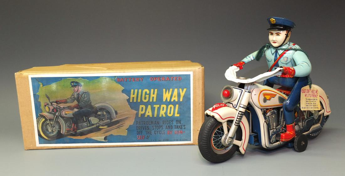 MODERN TOYS HIGHWAY PATROL B/O MOTORCYCLE & BOX (1 of 13)