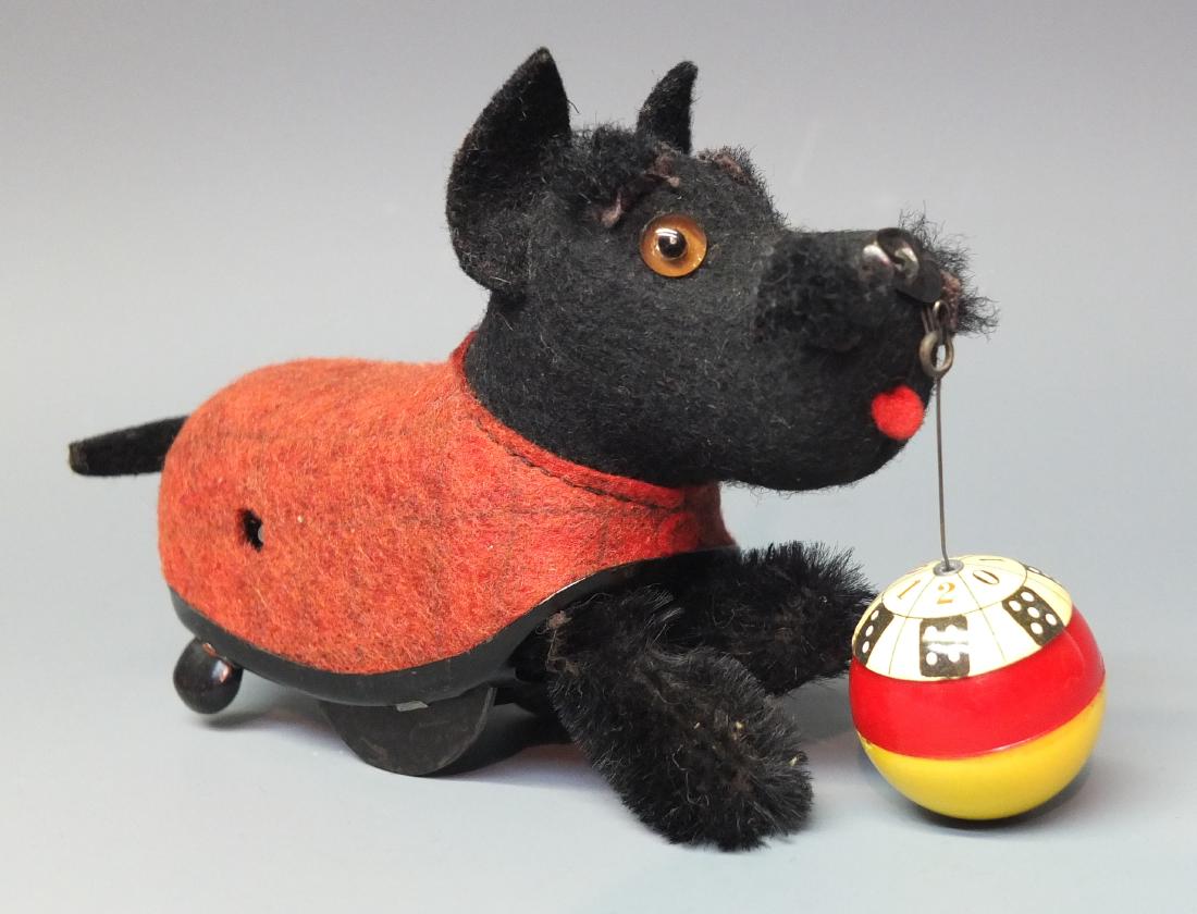 SCHUCO GERMAN 990 TIPPY WINDUP DOG (1 of 5)