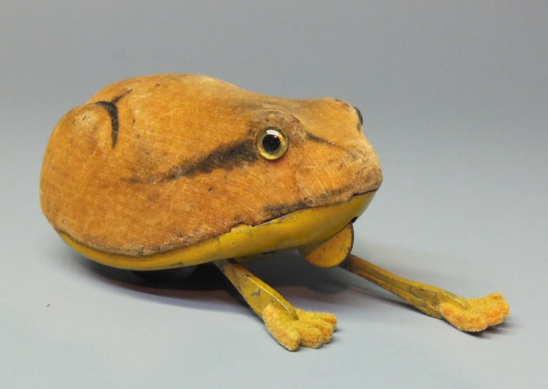 SCHUCO GERMAN 715 FLIPO WINDUP FROG (1 of 5)