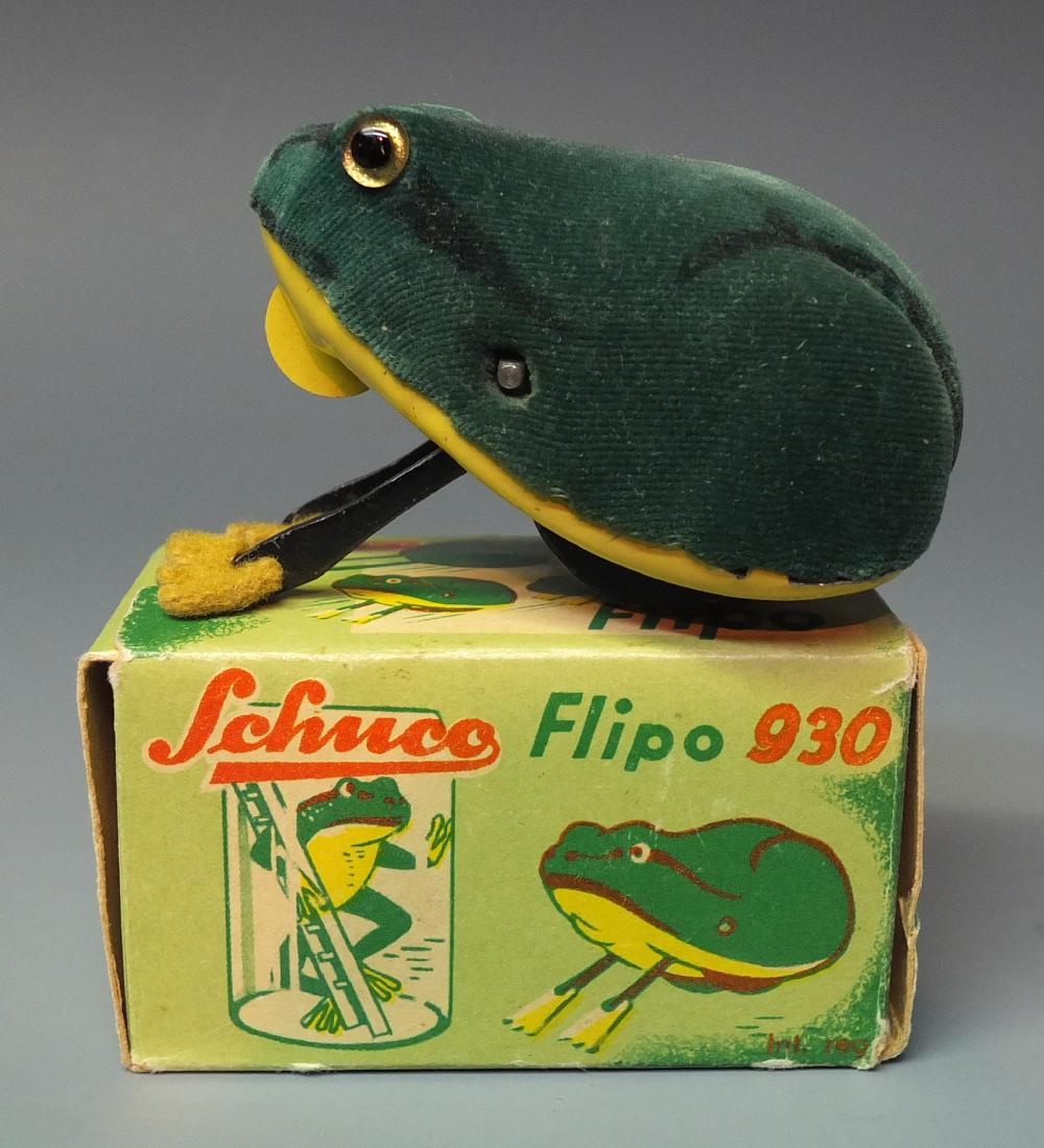 SCHUCO GERMAN 930 FLIPO WINDUP FROG & BOX (1 of 7)
