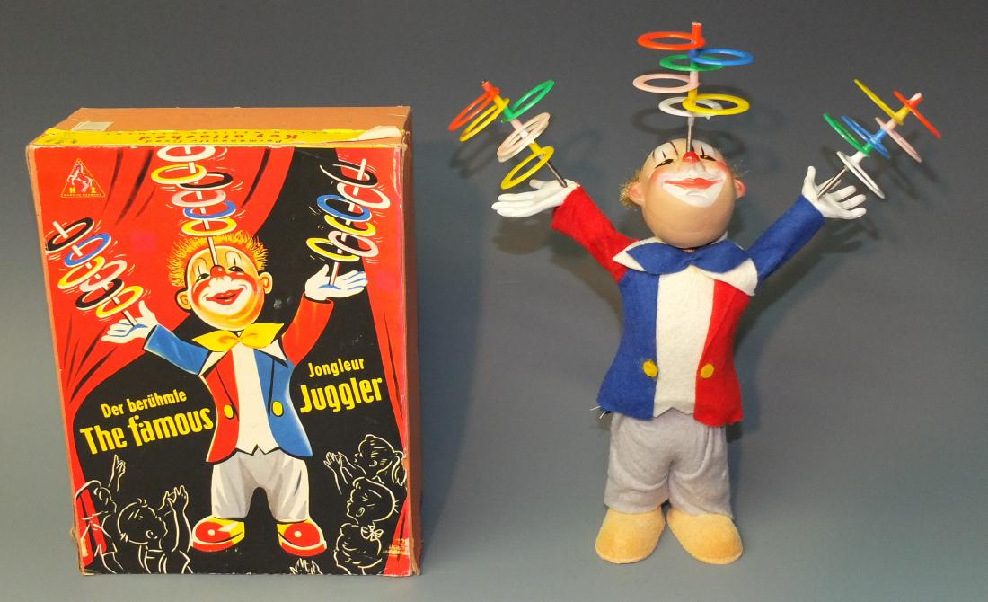 HZ GERMAN FAMOUS CLOWN JUGGLER WINDUP & BOX (1 of 7)