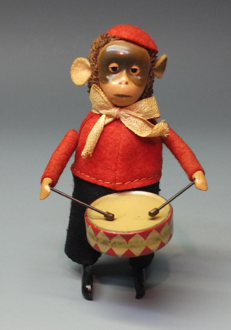 SCHUCO GERMAN 985/1 TIN WINDUP MONKEY 