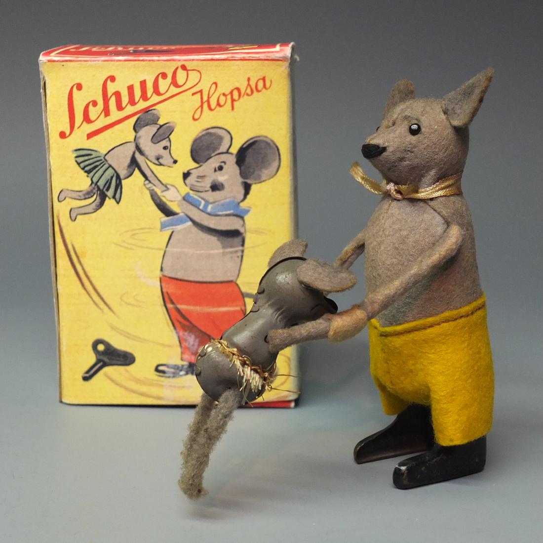 SCHUCO GERMAN 960 HOPSA MOUSE DANCING COUPLE WINDUP & (1 of 7)