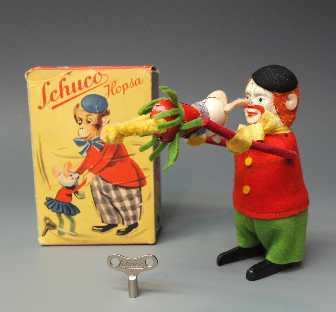 SCHUCO GERMAN 983 HOPSA CLOWN DANCING COUPLE WINDUP & (1 of 8)