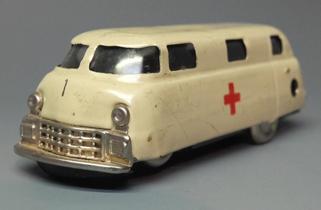 SCHUCO GERMAN 1003 MIRAKO AMBULANCE TIN WIND UP CAR (1 of 6)