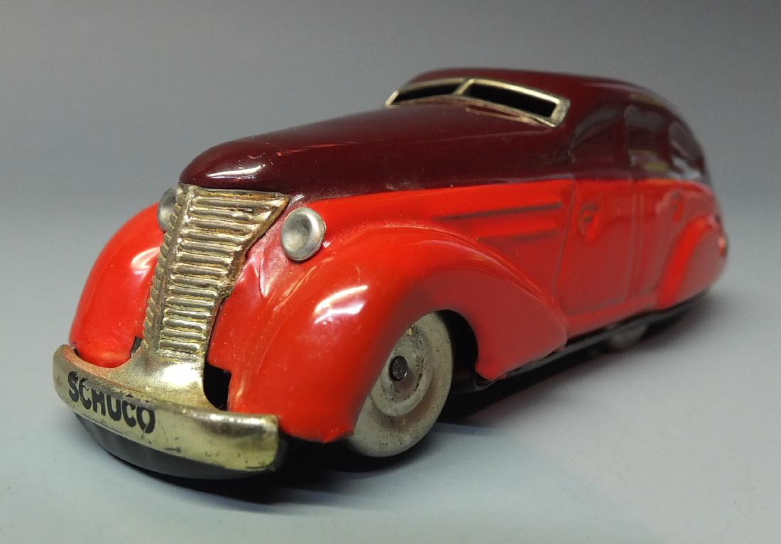 SCHUCO GERMAN 1010 MAYBACH TIN WIND UP CAR (1 of 6)