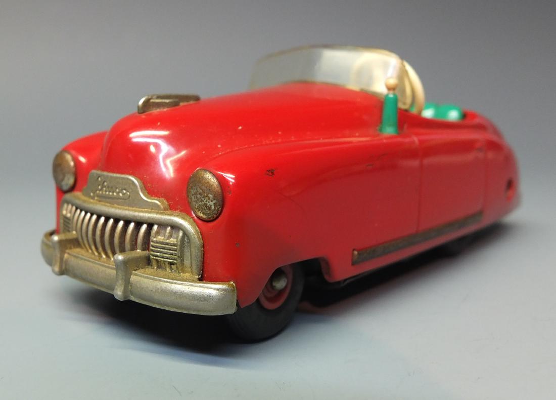 SCHUCO GERMAN 4012 RADIO TIN WIND UP CAR (1 of 6)