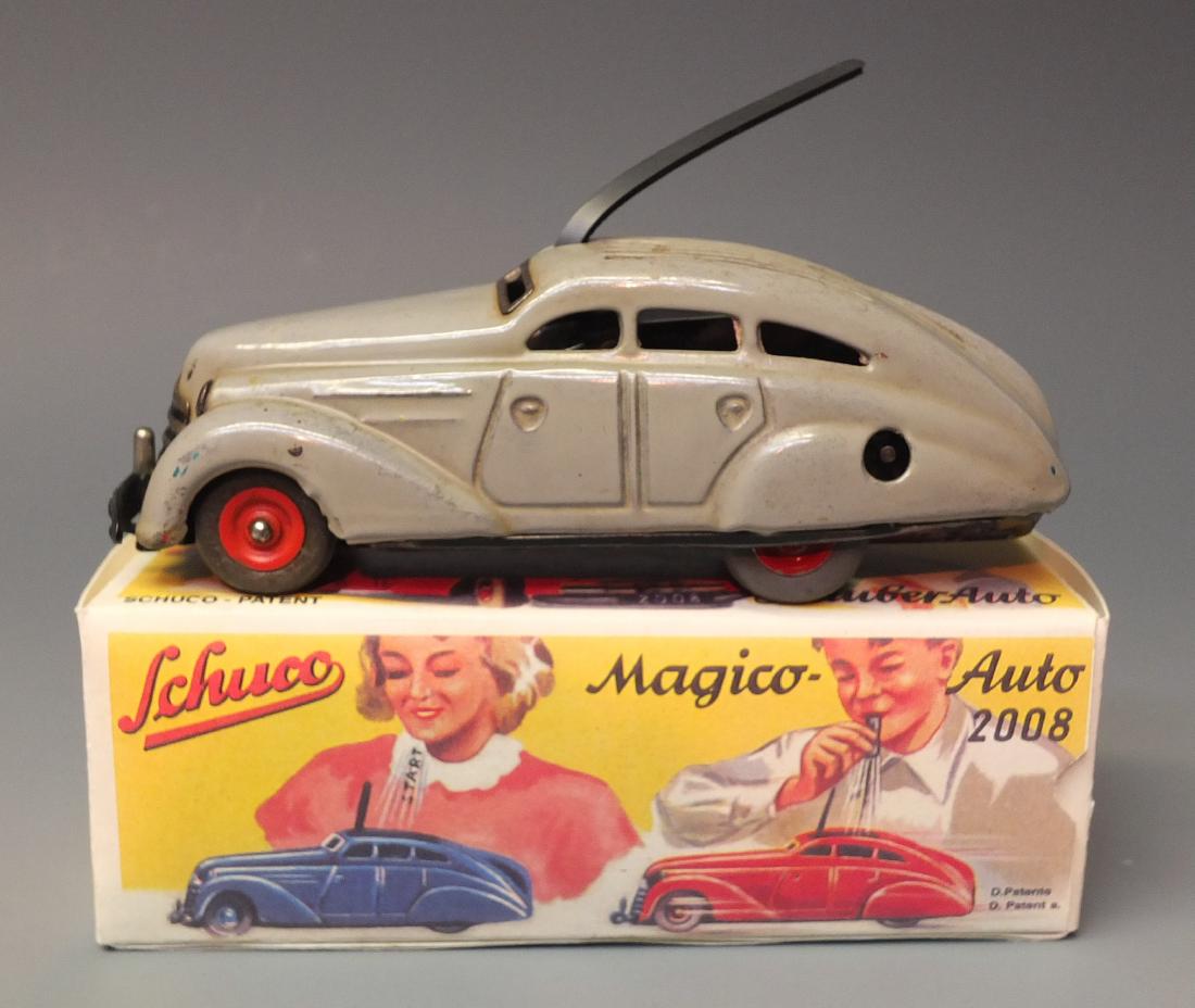 SCHUCO GERMAN 2008 MAGICO AUTO TIN WIND UP CAR & BOX (1 of 8)