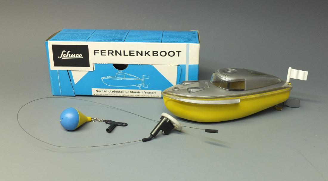 SCHUCO GERMAN 3003 FERNLENKBOOT WIND UP REMOTE CONTROL (1 of 9)
