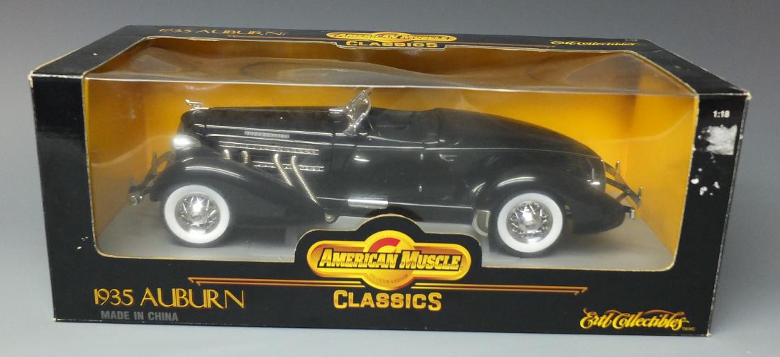 ERTL AMERICAN MUSCLE CLASSICS 1935 AUBURN 851 SPEEDSTER (1 of 6)