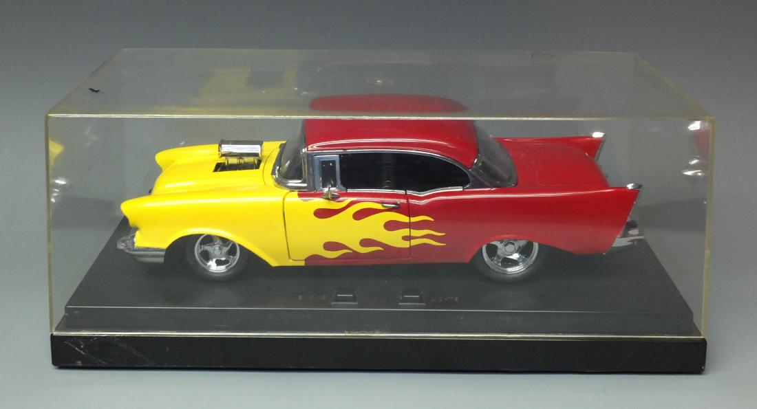 ERTL AMERICAN MUSCLE 1957 CHEVY 1:18 CAR W/LIGHTS & (1 of 6)