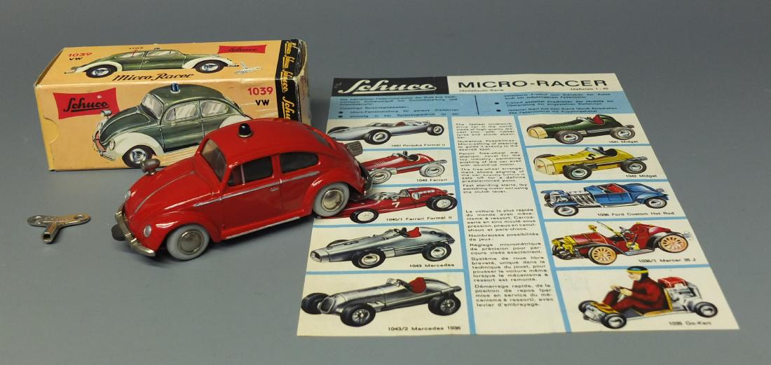 SCHUCO 039 VW BUG WINDUP POLICE MICRO RACER & BOX (1 of 10)