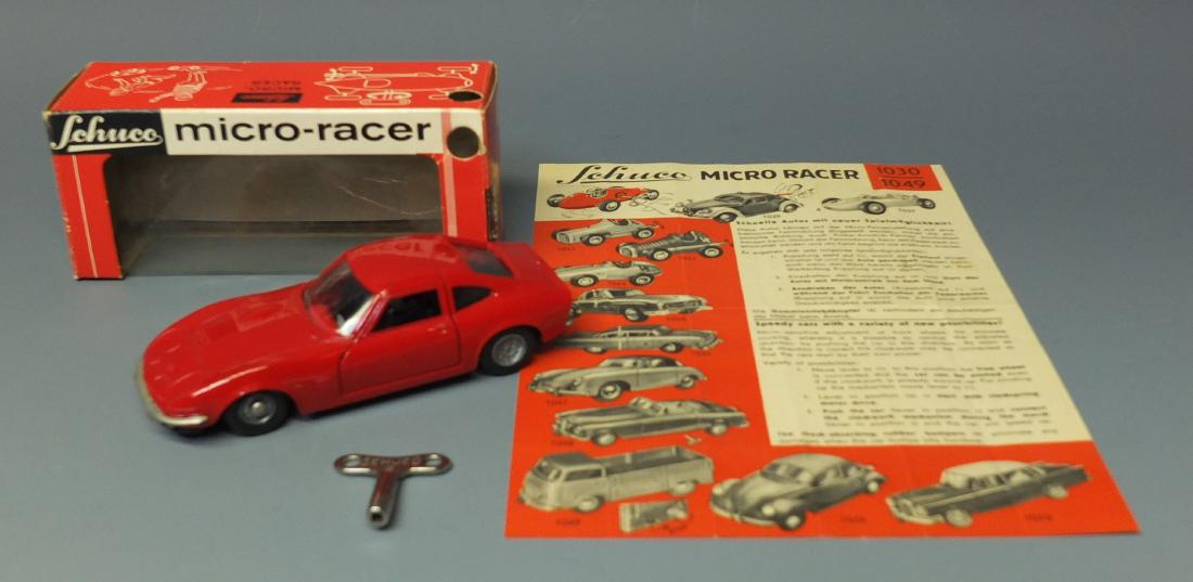 SCHUCO 1048 OPEL GT WIND UP MICRO RACER & BOX (1 of 9)