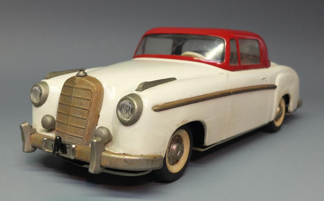 SCHUCO 1085 ROLLFIX MERCEDES BENZ 220 SE CAR (1 of 7)