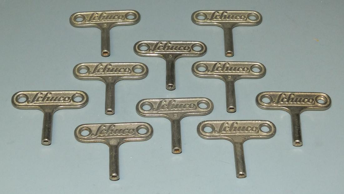 LOT OF 10 ORIGINAL #3 SCHUCO WIND UP TOY KEYS (1 of 2)