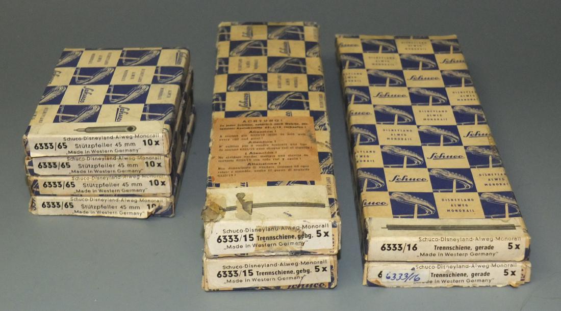 SCHUCO DISNEYLAND MONORAIL TRACK ACCESSORIES LOT (1 of 4)