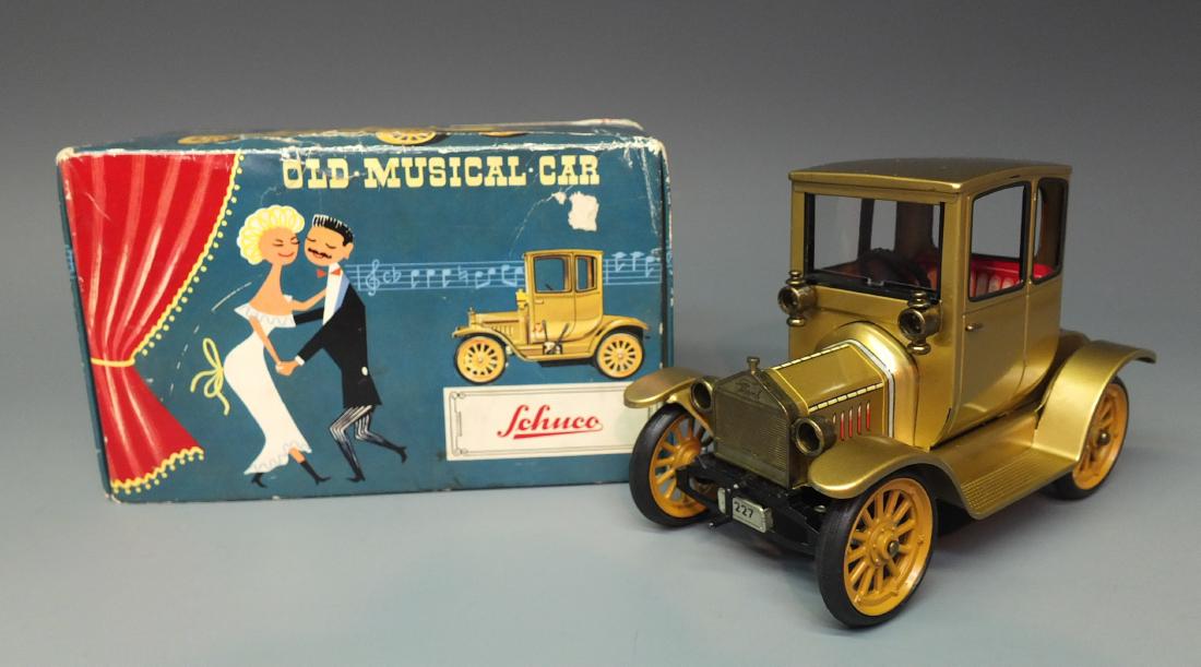 SCHUCO 4014 OLDTIMER MUSICAL 1917 FORD T COUPE (1 of 8)