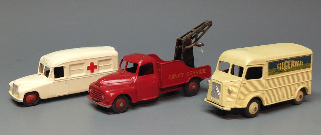 3 DINKY - 25C GERVAIS 35A CITROEN 253 DAIMLER (1 of 8)