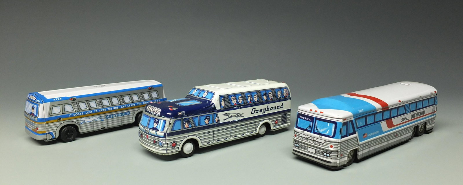 3 TIN FRICTION GREYHOUND BUSES: Made in Japan. Lot of 3 Highly Detailed Tin Litho Friction Buses. 6.25", 7" & 8" L