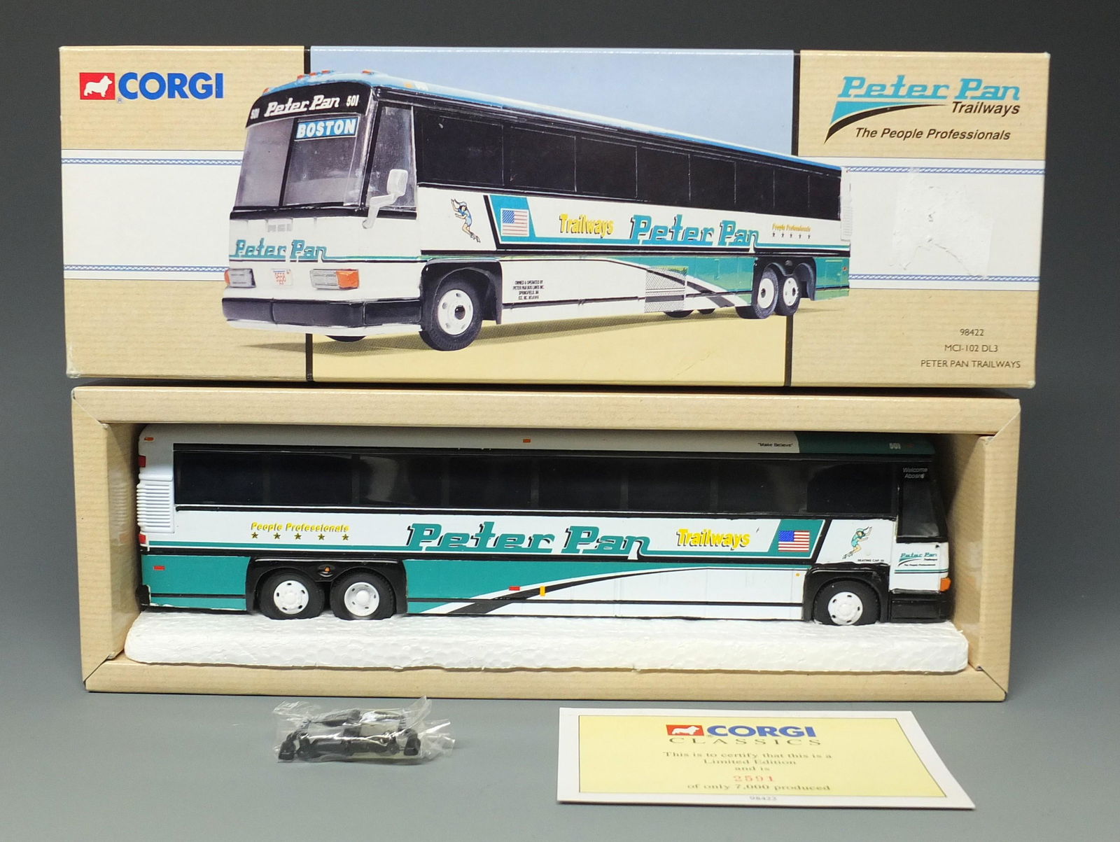 CORGI PETER PAN TRAILWAYS BUS 98422 & BOX: Corgi Peter Pan Trailways Diecast Bus #98422 w/ COA & Accessories, New in Original Box. 7.75" L