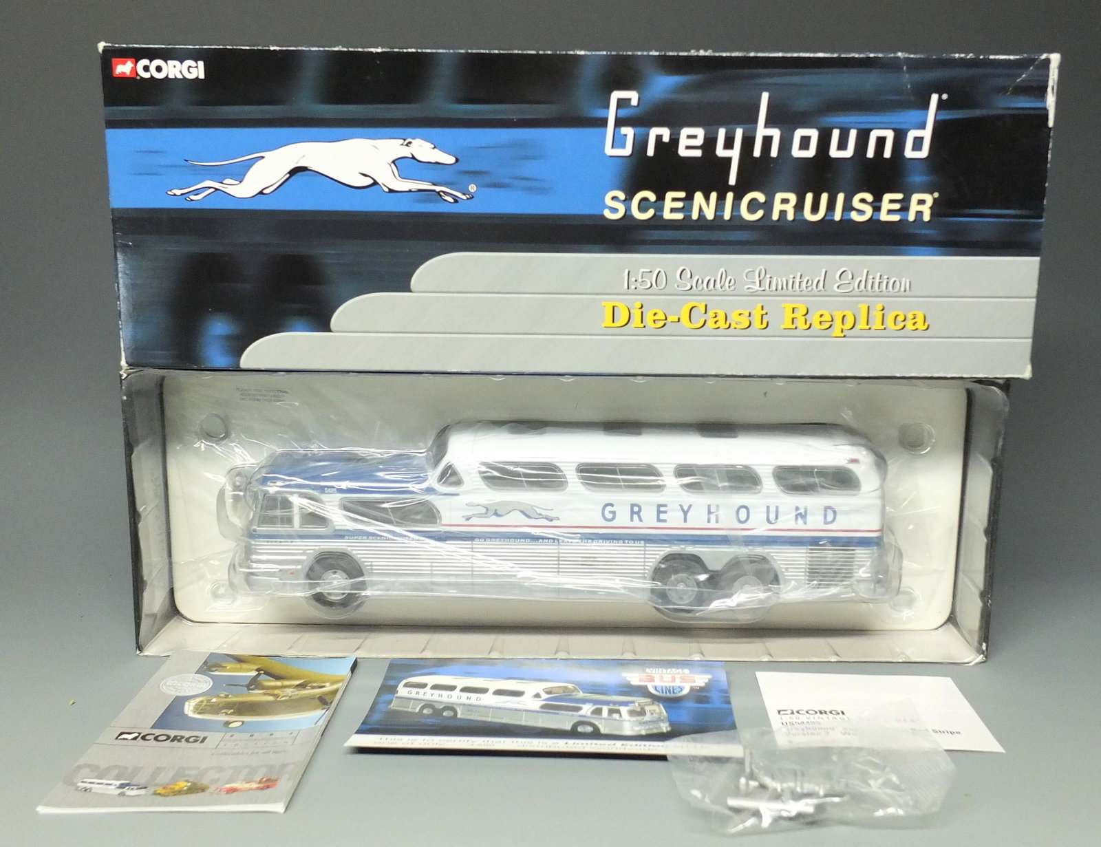 CORGI US54409 GREYHOUND SCENICRUISER & BOX: Corgi Vintage Bus Lines #US 54409 GM 4501 Greyhound Scenicruiser 1/50 Scale Diecast Bus - Destination Washington, DC w/ COA, New in Original Box. 9.75" L