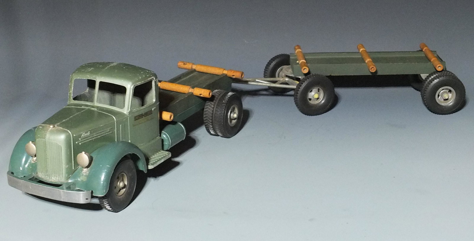 SMITH MILLER TANDEM TIMBER TRUCK & TRAILER: Vintage 1950's Smith Miller L Mack Diecast Tandem Timber Truck & Trailer. 36" L.