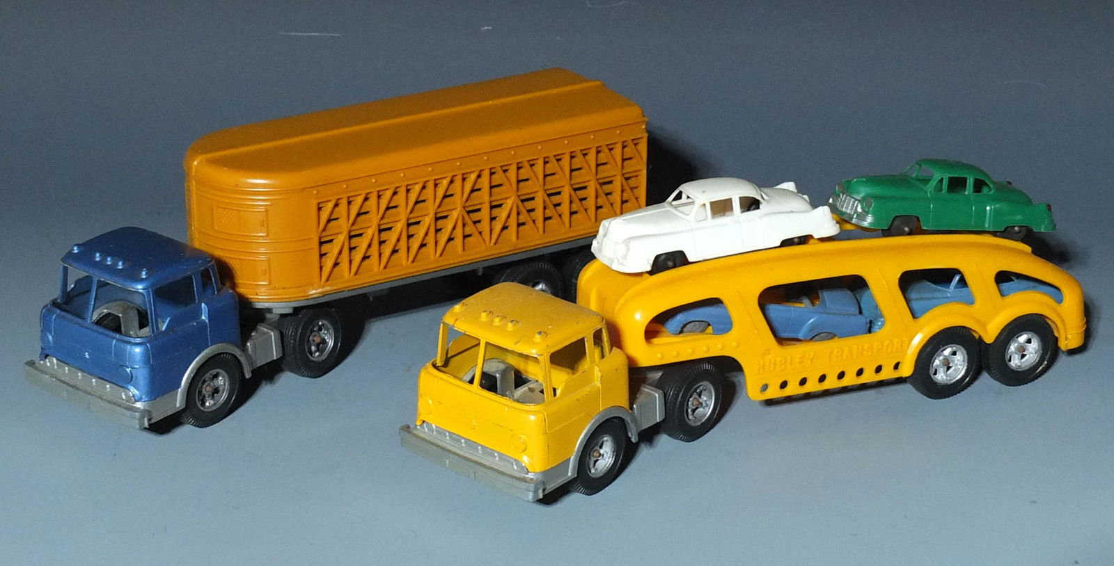 2 HUBLEY TRUCK & TRAILERS CATTLE & CAR CARRIER (1 of 8)