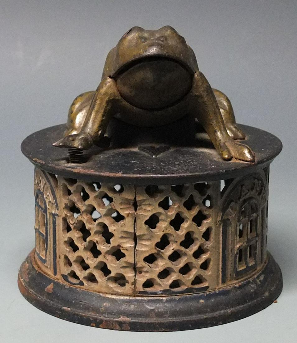 J.E. STEVENS FROG ON ROUND BASE MECHANICAL BANK (1 of 6)