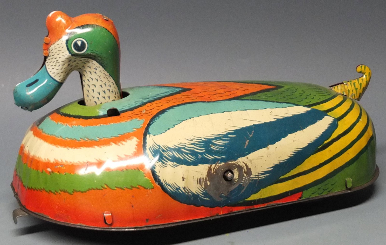 1930's LINDSTROM TIN WIND UP SKEETER DUCK (1 of 5)