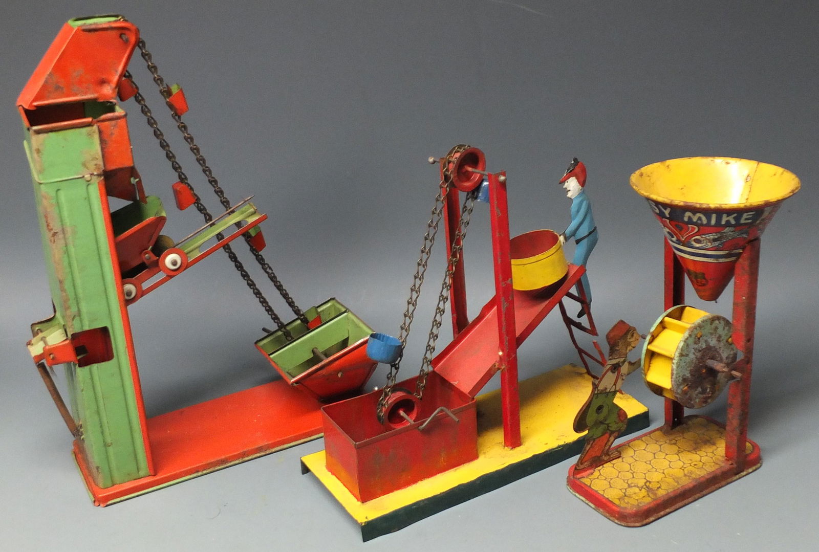 3 VINTAGE TIN SAND TOYS (0657) on Jan 08, 2022 Toys of Times Past