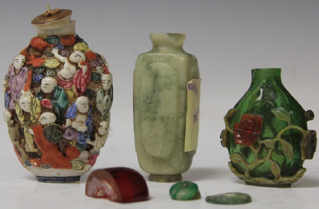 LOT OF (2) QING DYNASTY SNUFF BOTTLES (1 of 2)