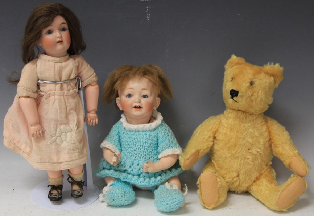 LOT OF (3) VINTAGE GERMAN DOLLS & TEDDY BEAR (1 of 4)